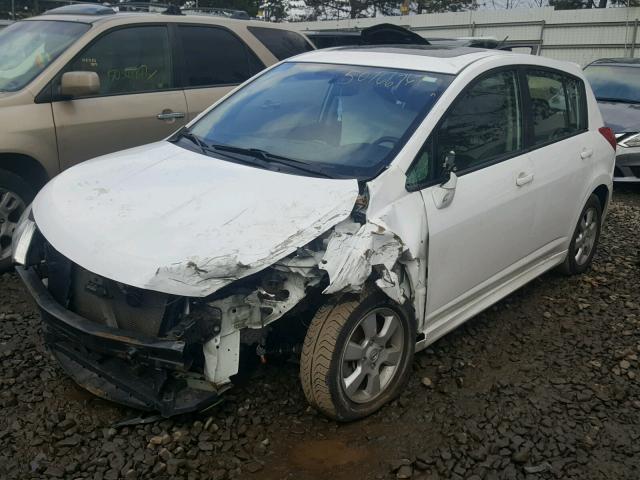 3N1BC13E49L413670 - 2009 NISSAN VERSA S SILVER photo 2