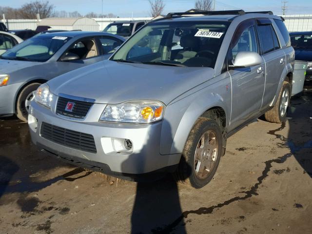 5GZCZ53456S805891 - 2006 SATURN VUE SILVER photo 2