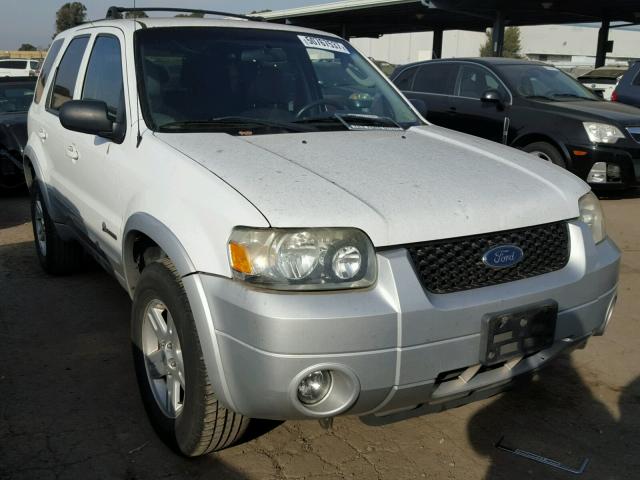 1FMYU95H05KC95182 - 2005 FORD ESCAPE HEV WHITE photo 1