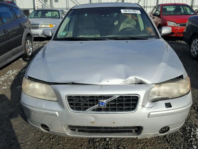 YV1RS612552435042 - 2005 VOLVO S60 SILVER photo 9