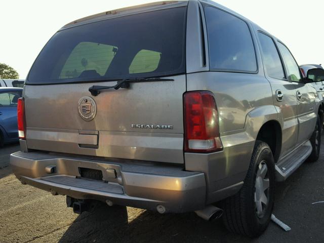 1GYEK63NX2R191168 - 2002 CADILLAC ESCALADE L TAN photo 4