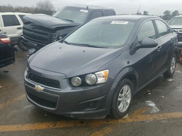 1G1JC5SH4D4133962 - 2013 CHEVROLET SONIC LT GRAY photo 2