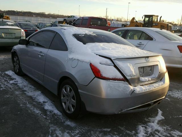 2HGFG12618H501856 - 2008 HONDA CIVIC LX SILVER photo 3