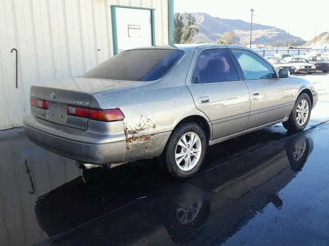 JT2BF22KXV0022444 - 1997 TOYOTA CAMRY LE TAN photo 4