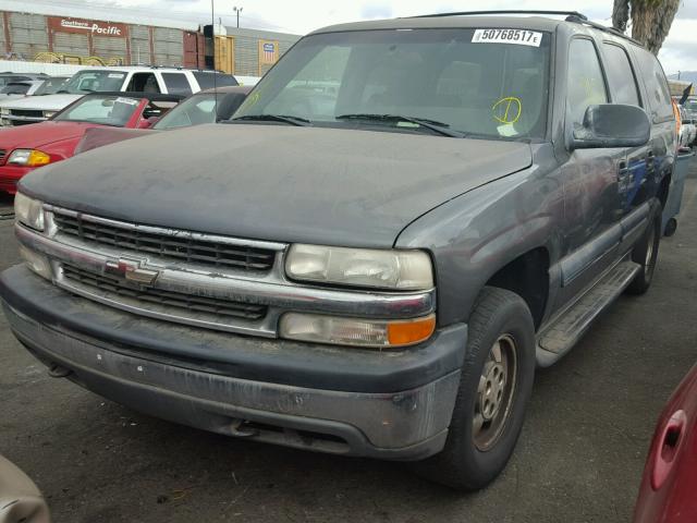 1GNFK16Z22J195877 - 2002 CHEVROLET SUBURBAN K SILVER photo 2