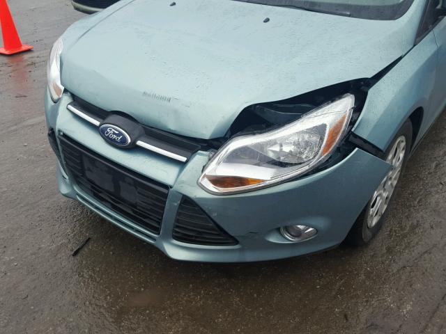 1FAHP3K20CL260471 - 2012 FORD FOCUS SE BLUE photo 9