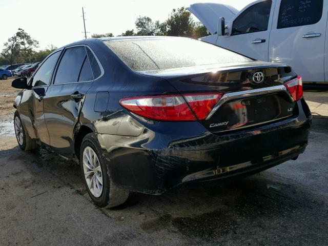 4T1BF1FK4GU509786 - 2016 TOYOTA CAMRY LE BLUE photo 3