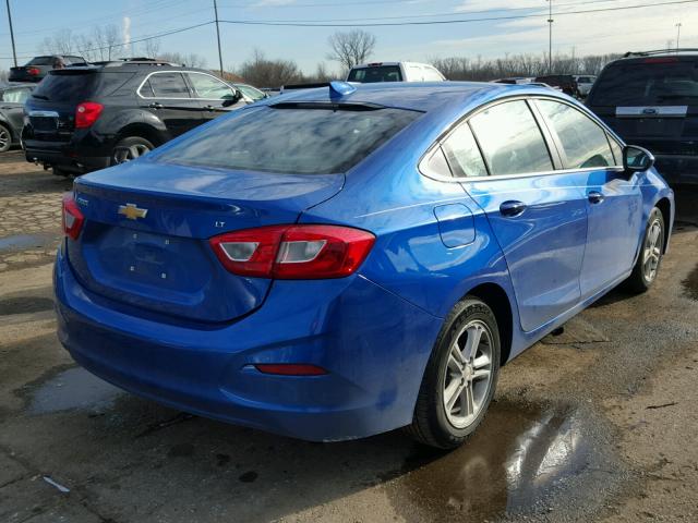 1G1BE5SM4H7211544 - 2017 CHEVROLET CRUZE LT BLUE photo 4