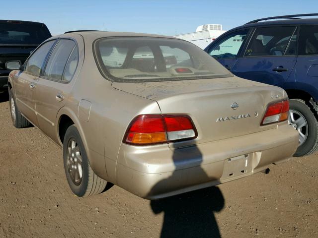 JN1CA21D0WM915930 - 1998 NISSAN MAXIMA GLE GOLD photo 3