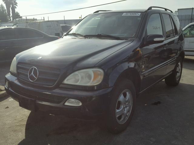 4JGAB57EX4A471405 - 2004 MERCEDES-BENZ ML 350 BLUE photo 2