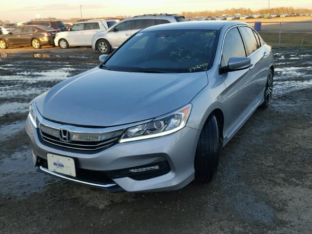 1HGCR2F16HA235640 - 2017 HONDA ACCORD SPO SILVER photo 2