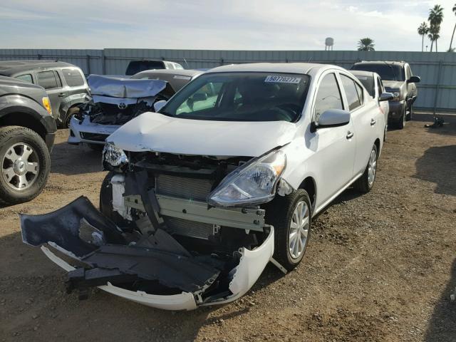 3N1CN7AP8GL811256 - 2016 NISSAN VERSA S WHITE photo 2