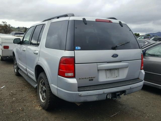 1FMDU73E42UA15615 - 2002 FORD EXPLORER X SILVER photo 3