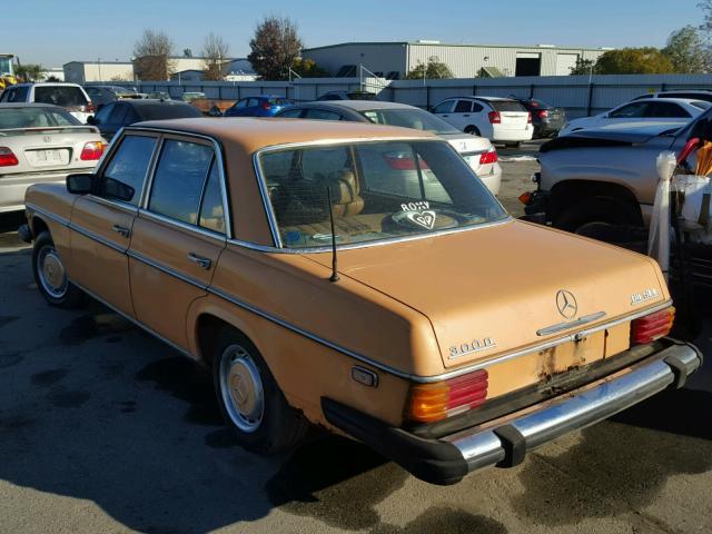 11511412051502 - 1976 MERCEDES-BENZ 300 D ORANGE photo 3