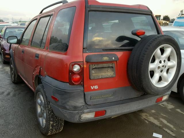 SALNY22252A391242 - 2002 LAND ROVER FREELANDER RED photo 3