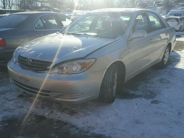 4T1BE32K73U702299 - 2003 TOYOTA CAMRY LE 银色 照片 2