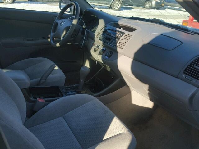 4T1BE32K73U702299 - 2003 TOYOTA CAMRY LE 银色 照片 5