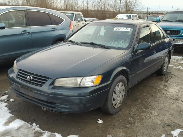 4T1BG22KXVU060636 - 1997 TOYOTA CAMRY CE BLUE photo 2