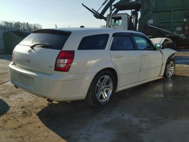 2D4GV58265H652629 - 2005 DODGE MAGNUM R/T CREAM photo 4