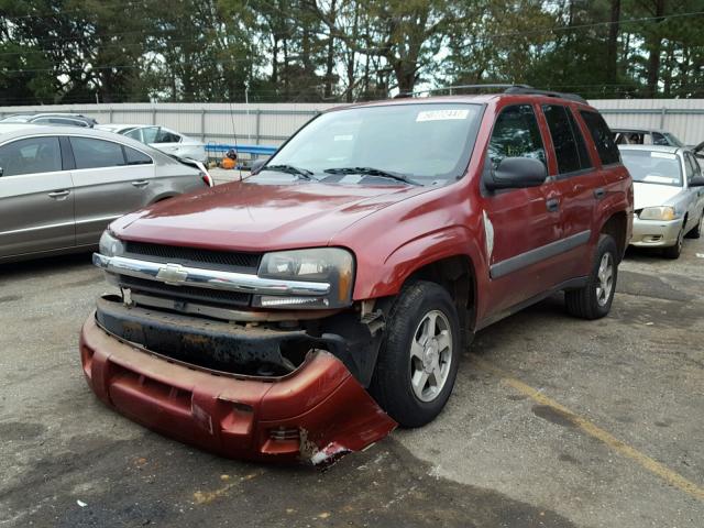 1GNDT13S352305815 - 2005 CHEVROLET TRAILBLAZE MAROON photo 2