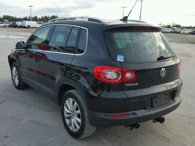 WVGAV7AX2BW536664 - 2011 VOLKSWAGEN TIGUAN S BLACK photo 3