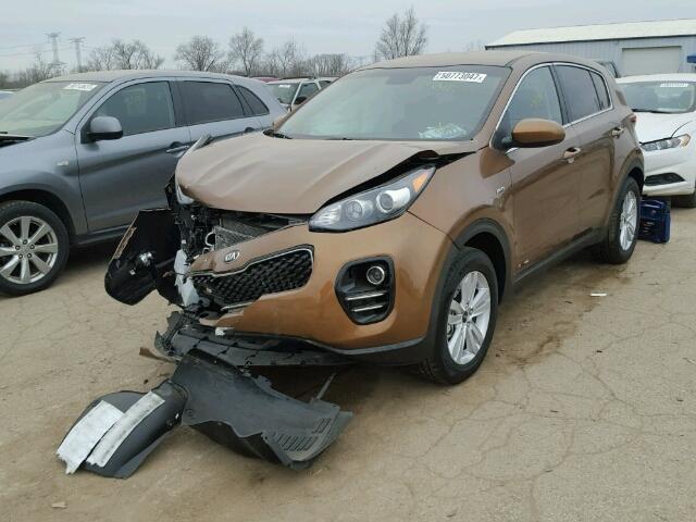 KNDPMCAC8H7267922 - 2017 KIA SPORTAGE L BROWN photo 2