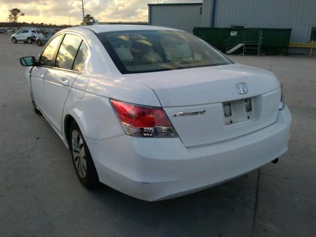 1HGCP26399A182862 - 2009 HONDA ACCORD LX WHITE photo 3