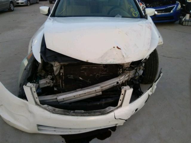 1HGCP26399A182862 - 2009 HONDA ACCORD LX WHITE photo 9