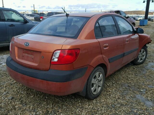 KNADE123276291914 - 2007 KIA RIO BASE ORANGE photo 4