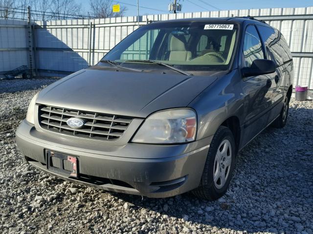 2FMZA51655BA46767 - 2005 FORD FREESTAR S GREEN photo 2