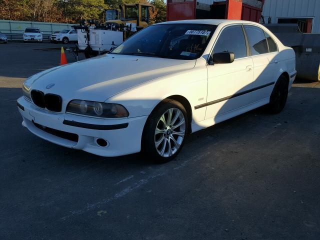 WBADT43403G033328 - 2003 BMW 525 I AUTO WHITE photo 2