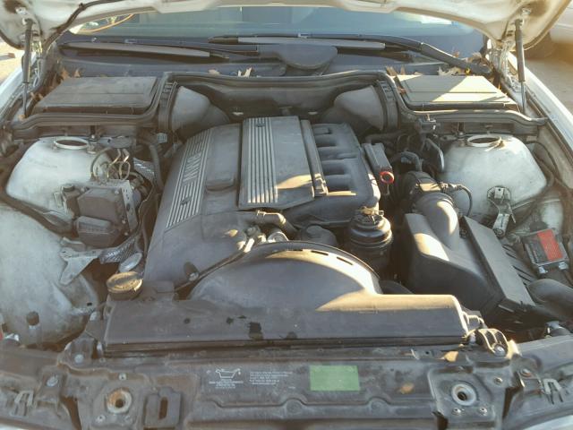 WBADT43403G033328 - 2003 BMW 525 I AUTO WHITE photo 7