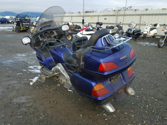 1HFSC47422A100720 - 2002 HONDA GL1800 A PURPLE photo 3