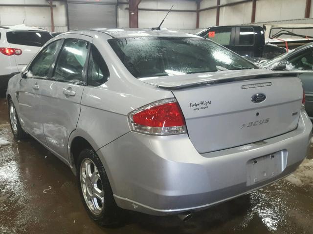 1FAHP35N68W198540 - 2008 FORD FOCUS SE GRAY photo 3