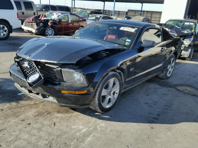 1ZVHT82H665185644 - 2006 FORD MUSTANG GT BLACK photo 2