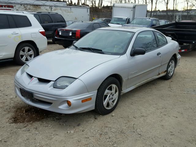 1G2JB124527385817 - 2002 PONTIAC SUNFIRE SE SILVER photo 2