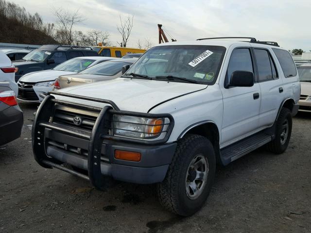 JT3HM84R4W0027651 - 1998 TOYOTA 4RUNNER SR WHITE photo 2