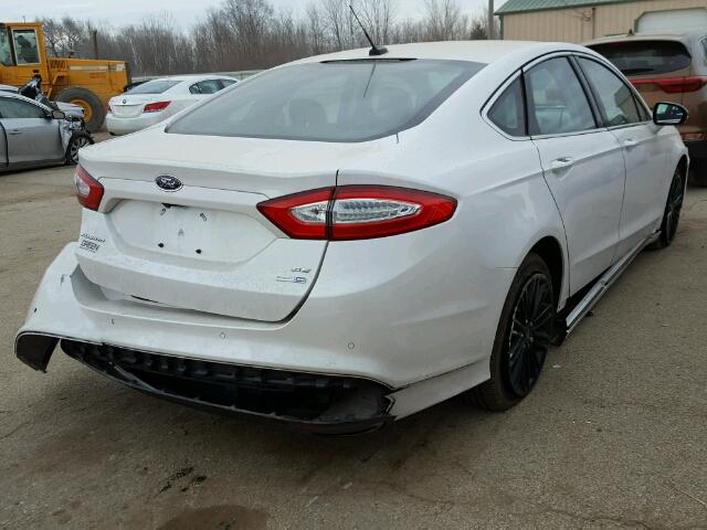 3FA6P0T93GR132105 - 2016 FORD FUSION SE WHITE photo 4