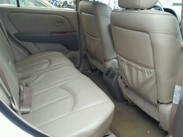 JT6HF10UXX0078331 - 1999 LEXUS RX 300 WHITE photo 6