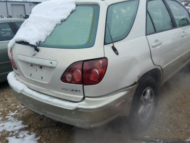 JT6HF10UXX0078331 - 1999 LEXUS RX 300 WHITE photo 9