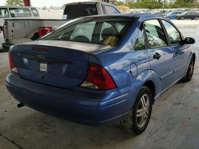 1FAFP34P43W326082 - 2003 FORD FOCUS SE BLUE photo 4