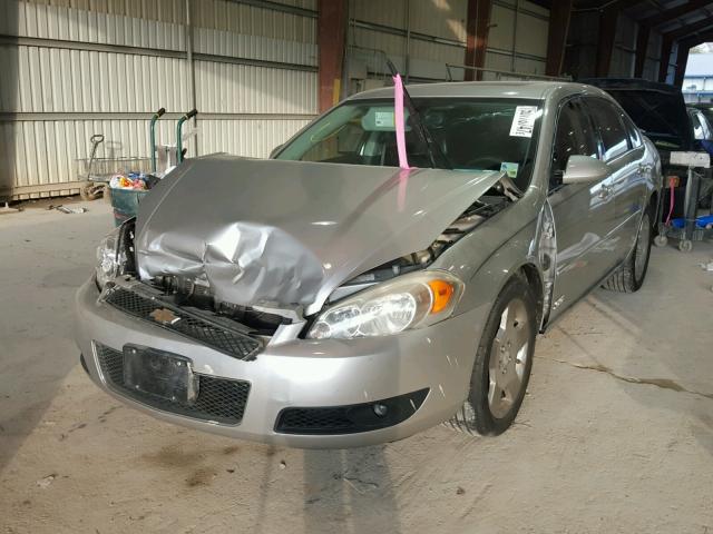 2G1WD58C269237493 - 2006 CHEVROLET IMPALA SUP 银色 照片 2