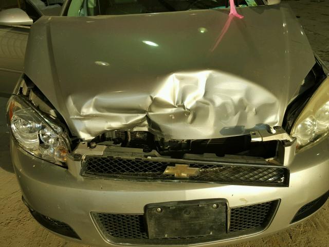2G1WD58C269237493 - 2006 CHEVROLET IMPALA SUP 银色 照片 9