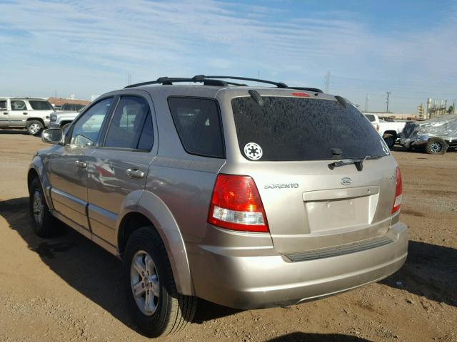 KNDJC733445316438 - 2004 KIA SORENTO EX GOLD photo 3