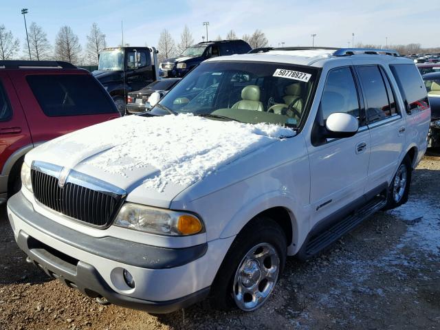 5LMPU28A2XLJ36644 - 1999 LINCOLN NAVIGATOR WHITE photo 9