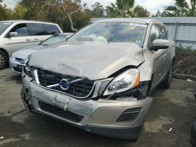 YV4902DZ7C2264883 - 2012 VOLVO XC60 T6 GOLD photo 2