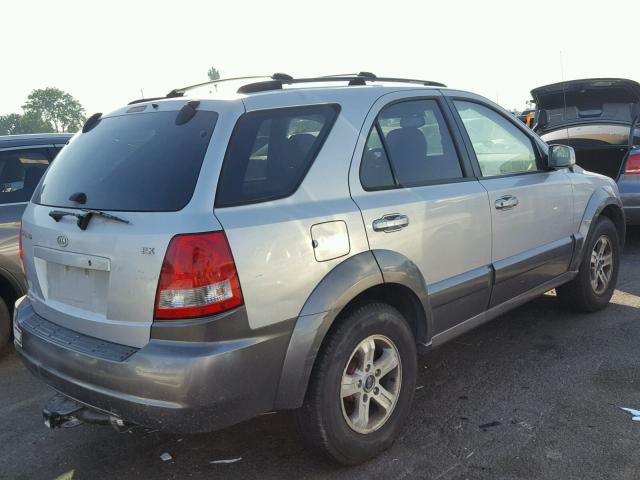 KNDJD733X45331328 - 2004 KIA SORENTO EX SILVER photo 4