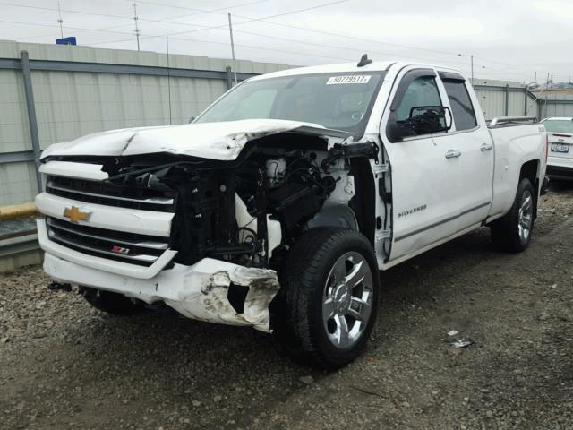 1GCVKSEC1HZ150964 - 2017 CHEVROLET SILVERADO WHITE photo 2