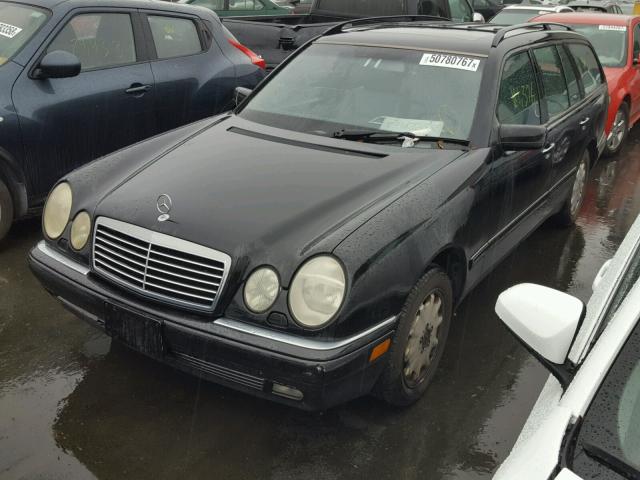 WDBJH82F6XX023537 - 1999 MERCEDES-BENZ E 320 4MAT BLACK photo 2