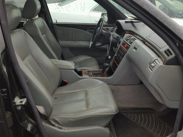 WDBJH82F6XX023537 - 1999 MERCEDES-BENZ E 320 4MAT BLACK photo 5